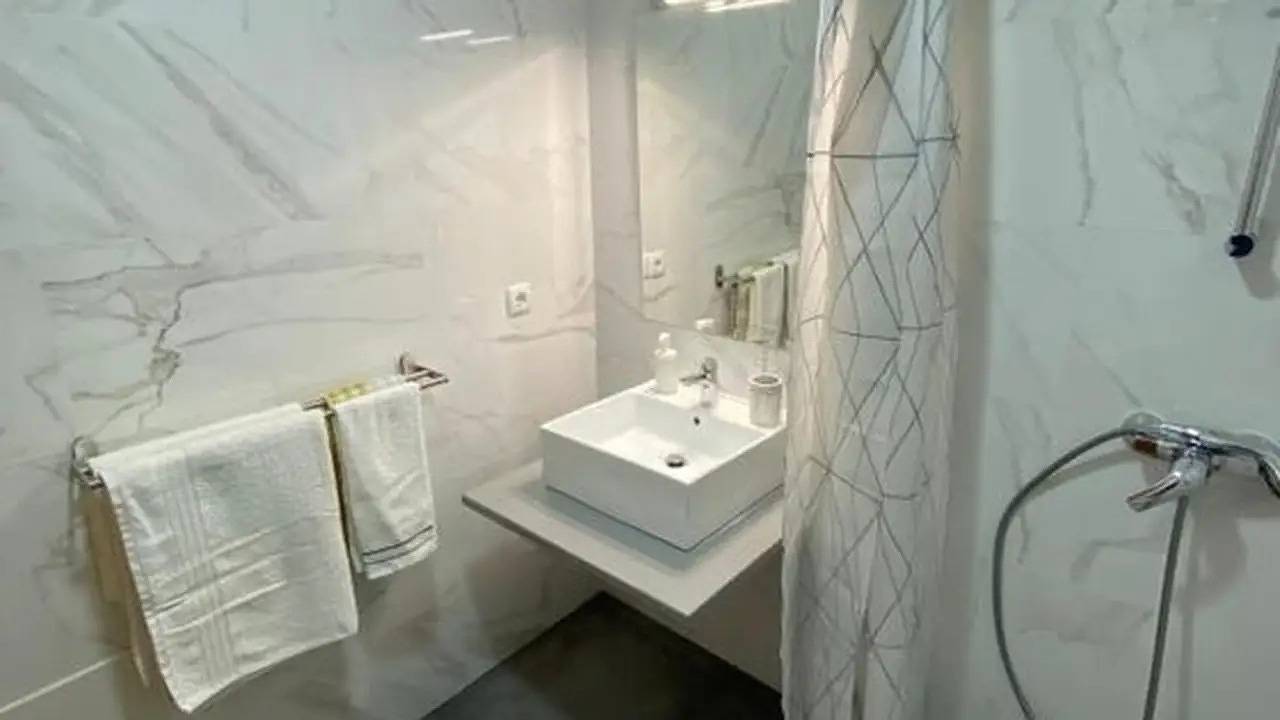 Entire holiday apartment, Holiday apartment for 2 people with terrace in Lazareto, Funchal (Santa Maria Maior)
