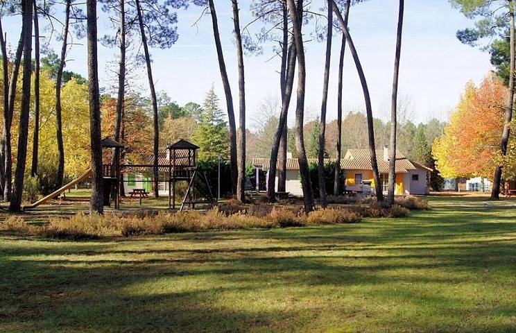 Gîte pour 5 personnes, avec jardin ainsi que piscine et terrasse, animaux acceptés en Gironde - 2