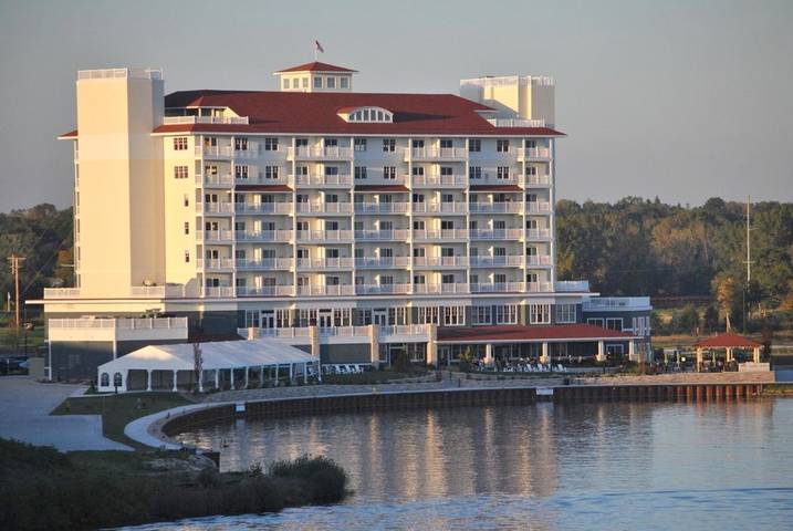 Resort para 3 personas, con piscina y terraza además de jacuzzi y sauna - 1