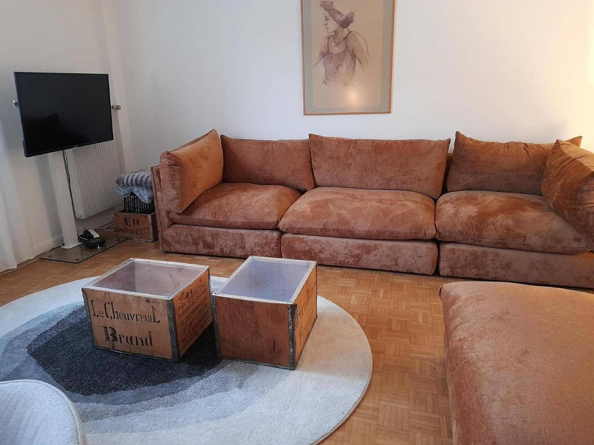 Appartement entier, Spacieux T3 climatisé avec parking proche gare in Villefranche-sur-Saône, Beaujolais