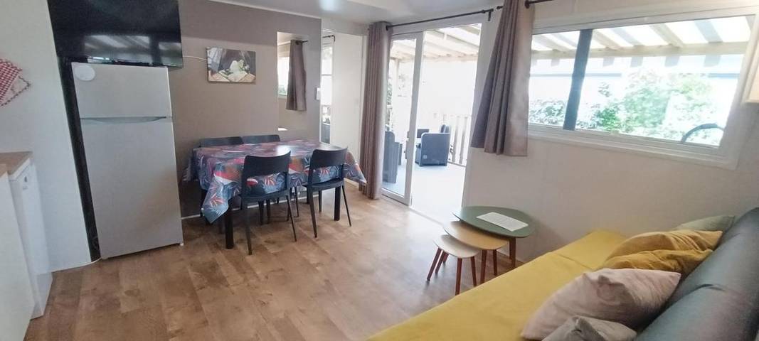 Camping pour 4 personnes, avec sauna ainsi que jardin et piscine, adapté aux familles à Saint-Denis-d'Oléron - 4
