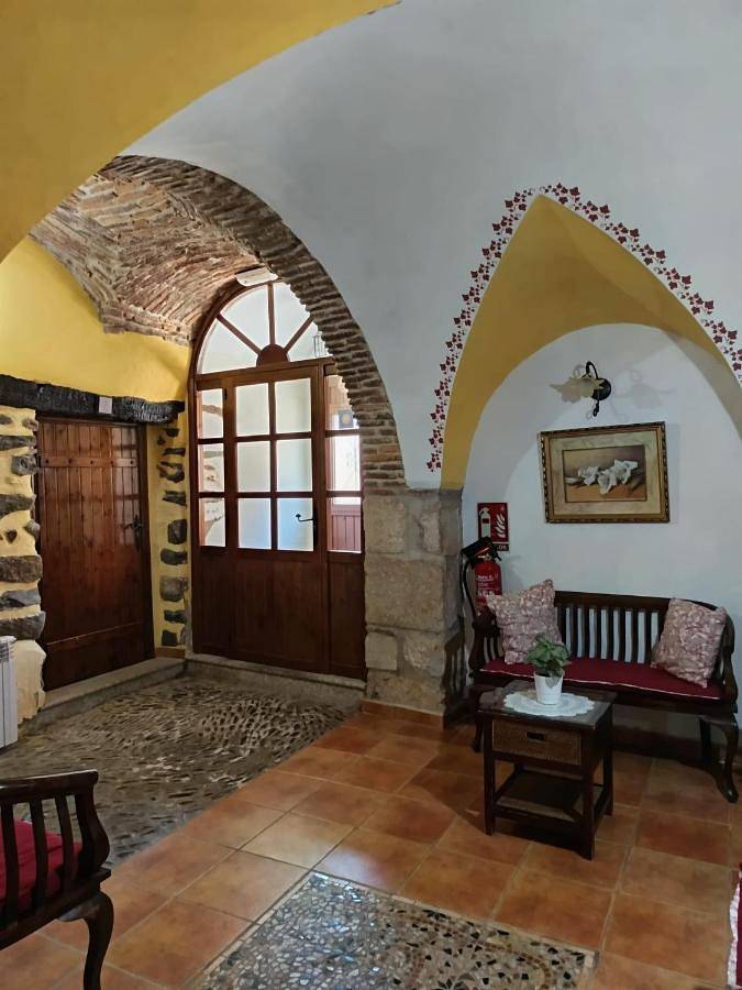 Casa rural para 4 personas, con jardín además de piscina y vistas, Familias con niños en Provincia de Cáceres - 2