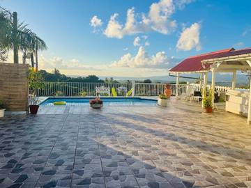 Gîte pour 6 personnes, avec jardin et piscine à Rivière-Pilote