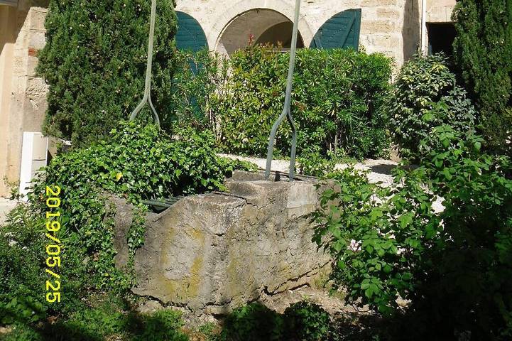 Gîte pour 2 personnes, avec piscine ainsi que jacuzzi et jardin à Alignan-du-Vent