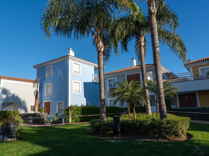 Entire apartment, Cortijo del Mar in Vista Azur, Estepona