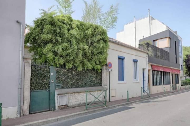 Discover Les Bamboos de Malakoff, a whole house on the outskirts of Paris in Malakoff, Altos del Sena