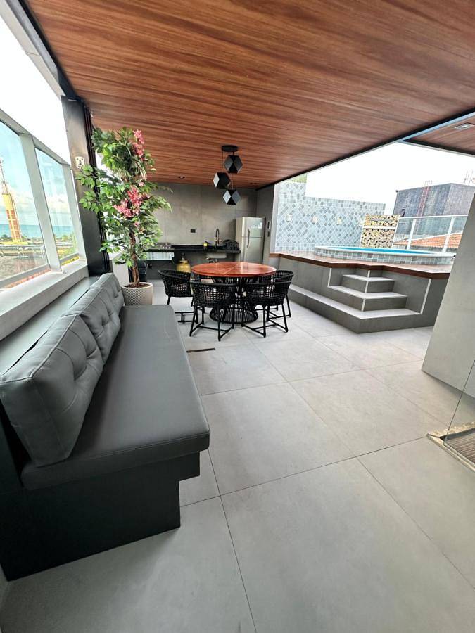 Casas e apartamentos de temporada para 5 pessoas, com piscina e terraço e ainda vista em Tambaú