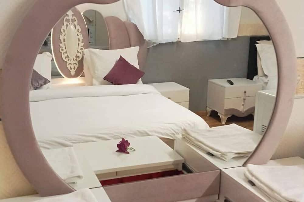 Appartement Ideal Pour 12 Personnes sur 2 Niveaux de Villa in Tremblay-en-France, Sena-Saint Denis