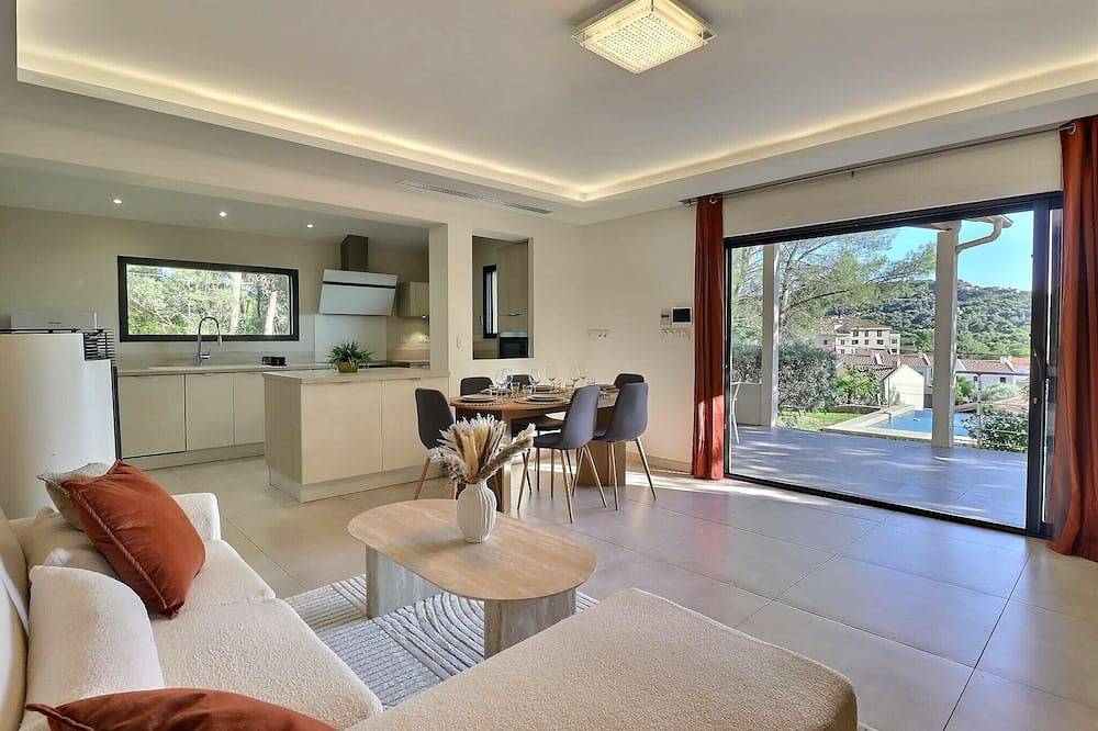 Villa Altinea – Family Home with Infinity Pool in Ventabren, Region de Aix-en-Provence