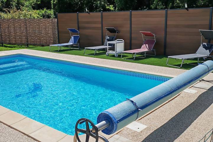 Chambre d’hôte pour 2 personnes, avec Jacuzzi et Jardin à Saint-Ambroix