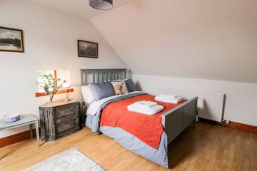 Log Cabin for 10 People in Falkirk, Scotland, Photo 1