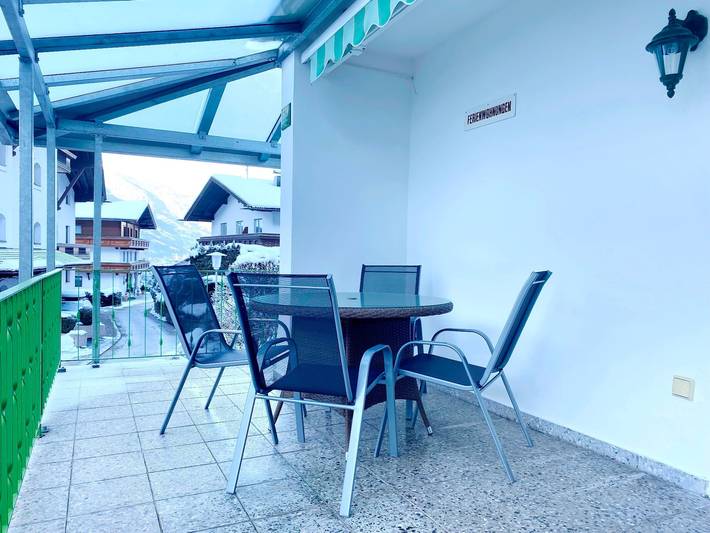 Ferienwohnung für 5 Personen, mit Terrasse und Garten sowie Ausblick in Mayrhofen - 3