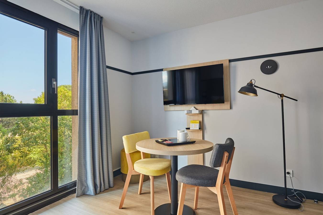 Studio entier, Studio pour 2 personnes avec piscine in Aix-en-Provence, Côte méditerranéenne (France)