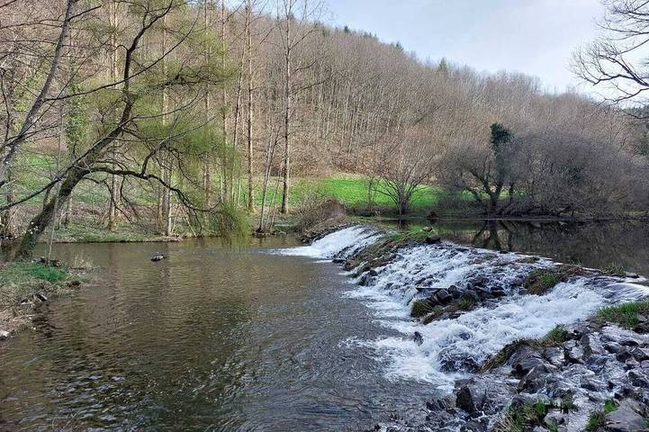 Maison de campagne pour 4 personnes, avec jardin à Cassagnes-Bégonhès
