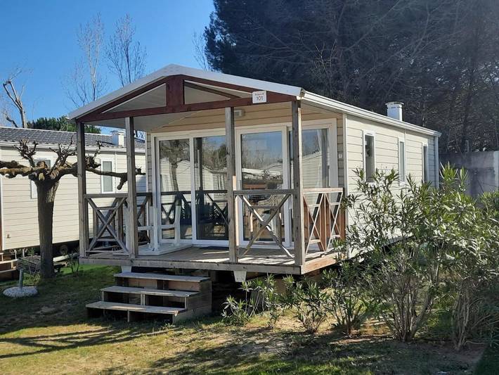 Location de vacances pour 4 personnes, avec Jacuzzi ainsi que Terrasse et Piscine dans Plage de l'Espiguette