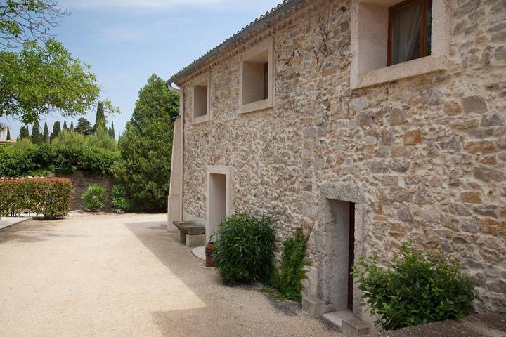 Location de vacances pour 14 personnes, avec piscine et jardin à Fontcouverte - 2