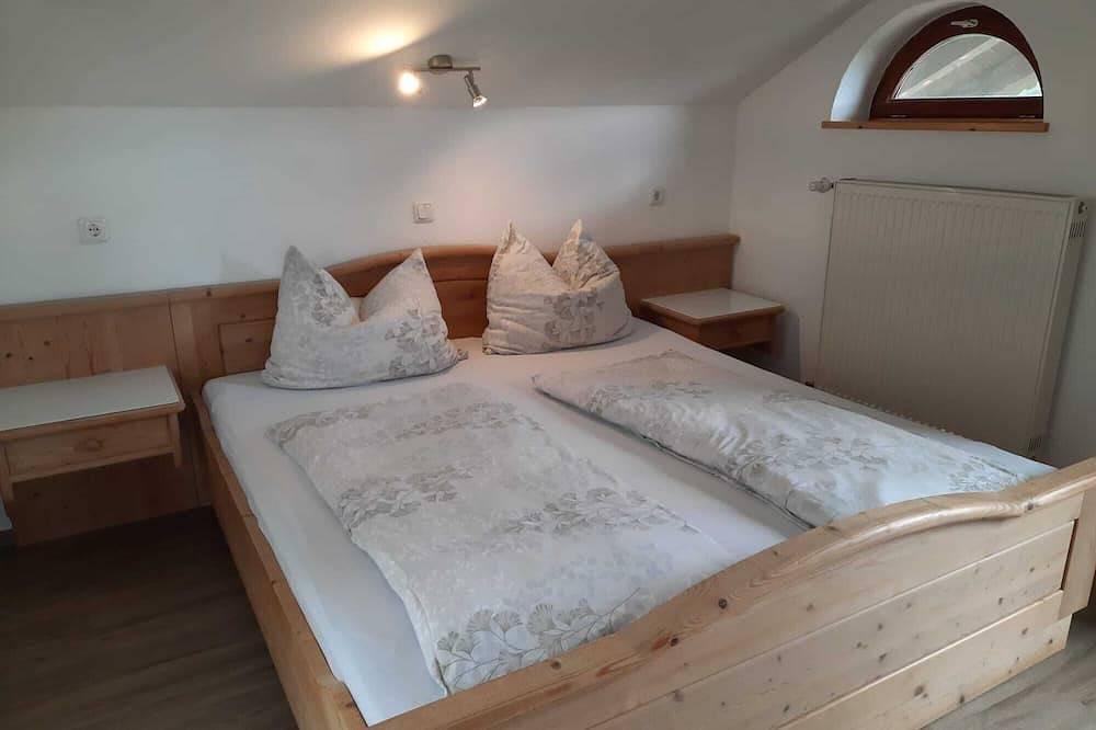 Ganze Wohnung, Ferienwohnung, 45 qm 2. Etage, 1 separates Schlafzimmer in Bad Endorf, Chiemsee