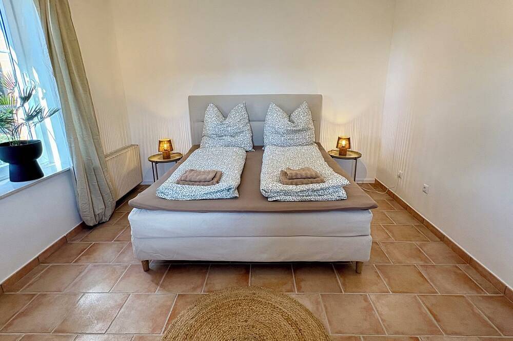 Luxus Reetdachhaus mit 35m2 Innenpool, Badefass,Sauna,nähe Hamburg mit Feldblick in Winsen (Luhe), Landkreis Harburg