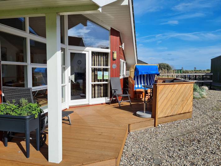 Ferienhaus für 4 Personen, mit Terrasse und Garten sowie Sauna in Sulsdorf