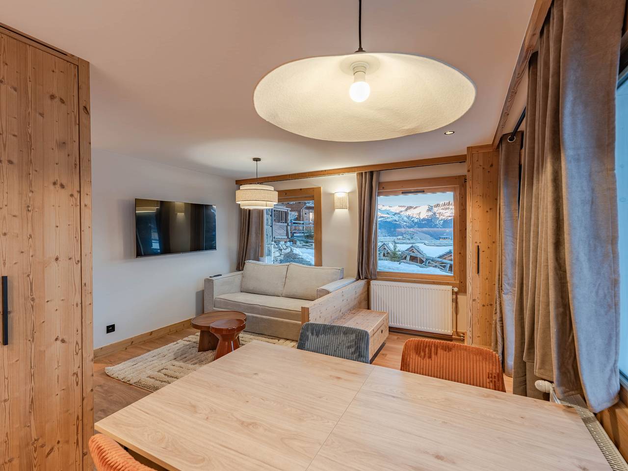 Geheel appartement, Renovated alpine apartment near slopes and shops - Courchevel in Courchevel 1850, Saint-Bon-Tarentaise