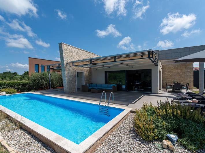 Villa voor 6 personen, with Terras and Tuin as well as Zwembad in Novigrad