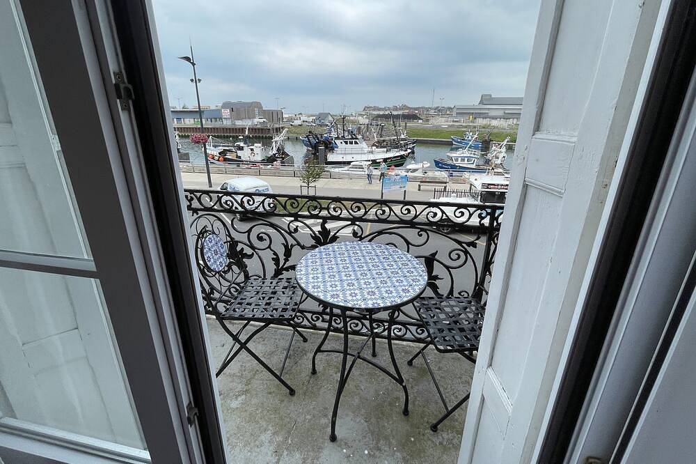 Villa quai du Treport 4* face port et mer. in Le Tréport, Région de Dieppe