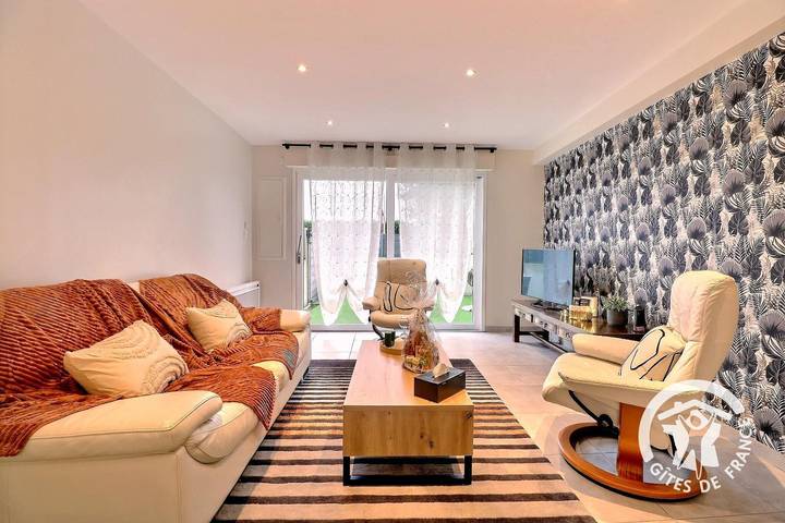 Gîte pour 4 personnes, avec terrasse et jardin, animaux acceptés à Saint-Jouan-des-Guérets - 2