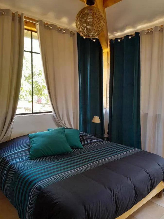 Casa de huéspuedes para 4 personas, con jardín y jacuzzi - 1