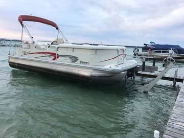 Vacation House for 18 Guests in Higgins Lake, Roscommon County, Picture 1