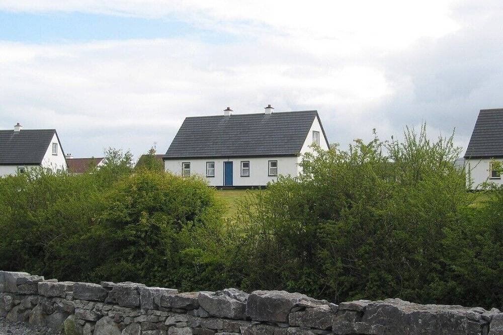 Cottage for 8 People in County Clare