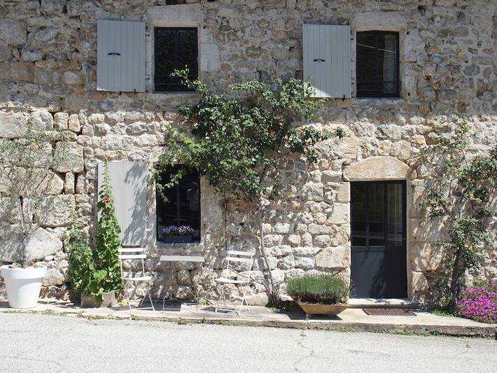 Chambre d’hôte pour 2 personnes, avec jardin ainsi que piscine et sauna
