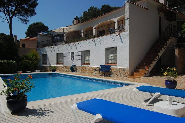 Finca für 10 Personen, mit Garten und Pool sowie Terrasse in Sa Punta
