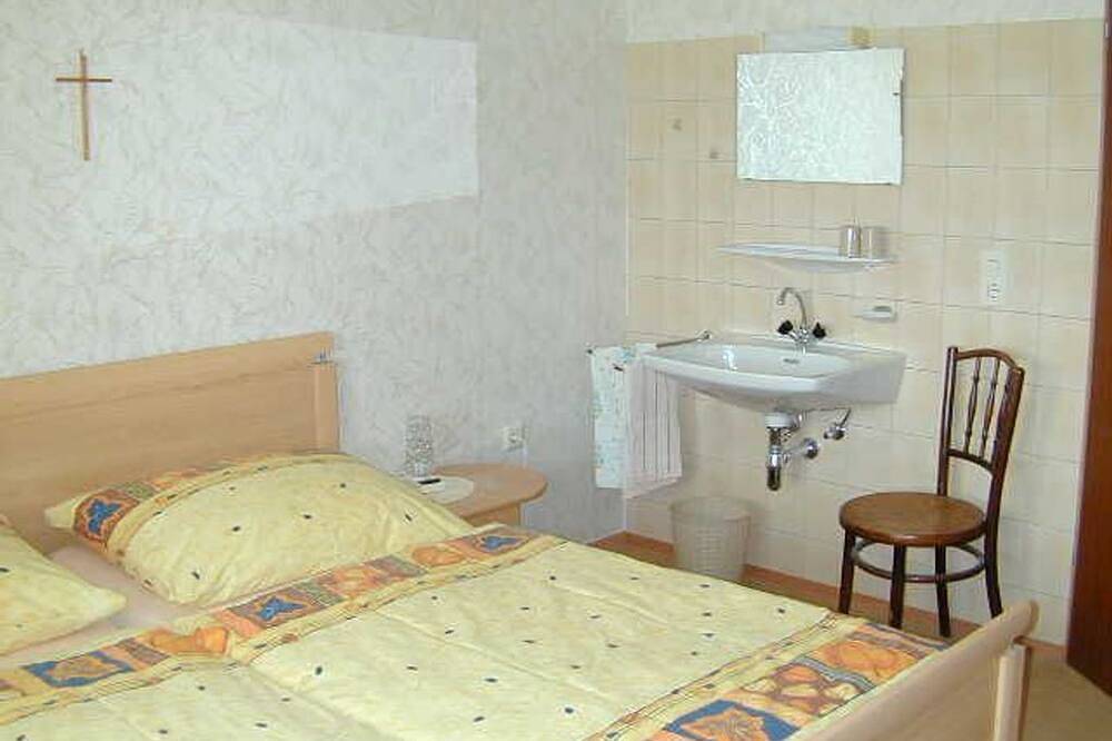 Ganze Wohnung, Ferienwohnung für 2-5 Personen - Haus Erna in Doren, Bodensee-Vorarlberg
