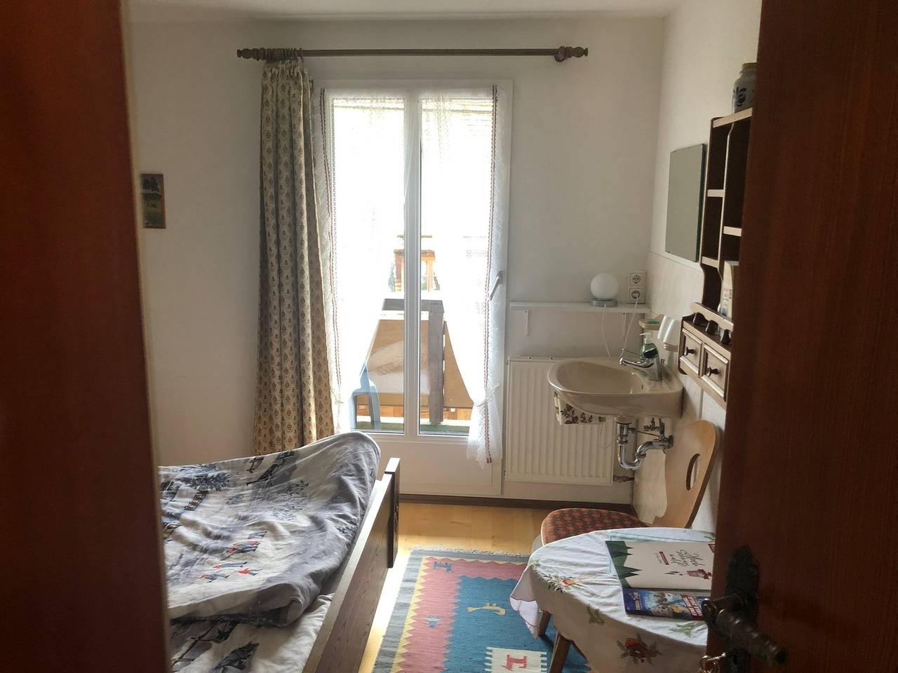 Mittleres Zimmer Mz1 Titisee,   im Gästehaus Lickert in Hinterzarten bei Oberzarten beim Skimuseum in Hinterzarten, Selva Negra (zona sur)