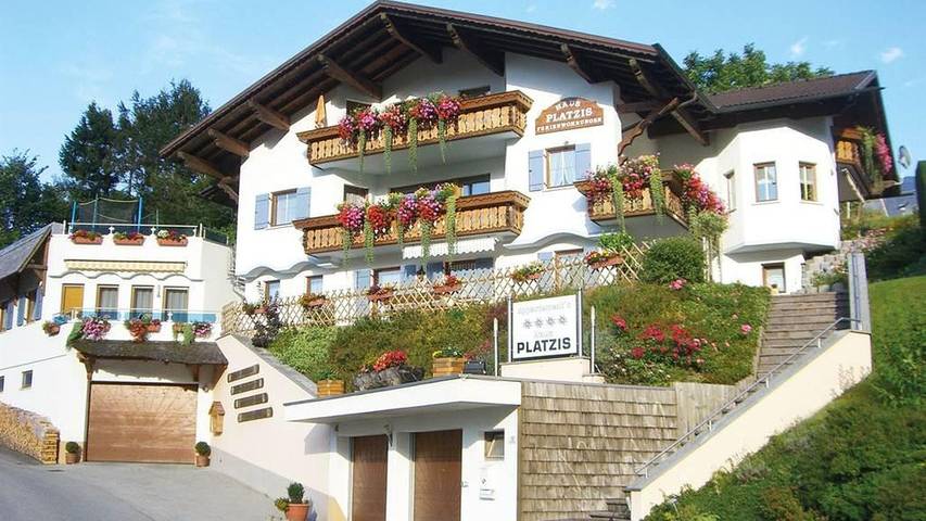 Ferienwohnung für 2 Personen, mit Ausblick und Garten sowie Sauna in Tschagguns
