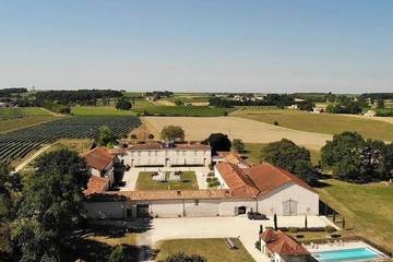 Gîte pour 6 personnes, avec piscine dans Réaux-sur-Trèfle