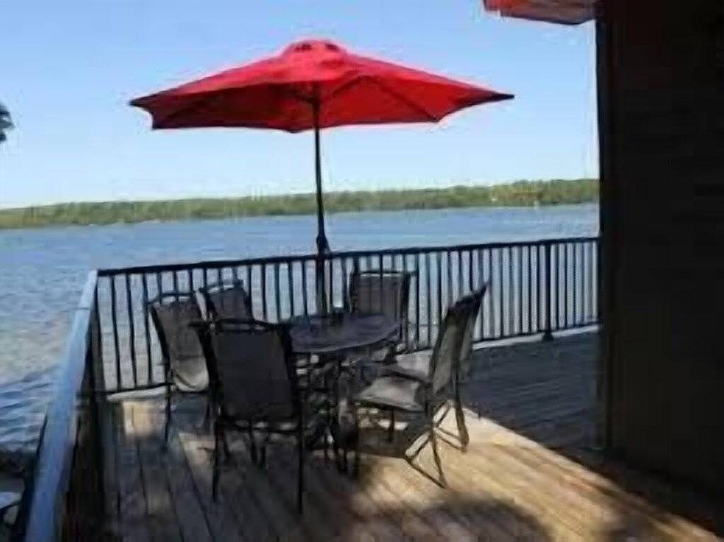 Cottage for 8 Guests in Tobermory (Ontario), Lake Huron ON