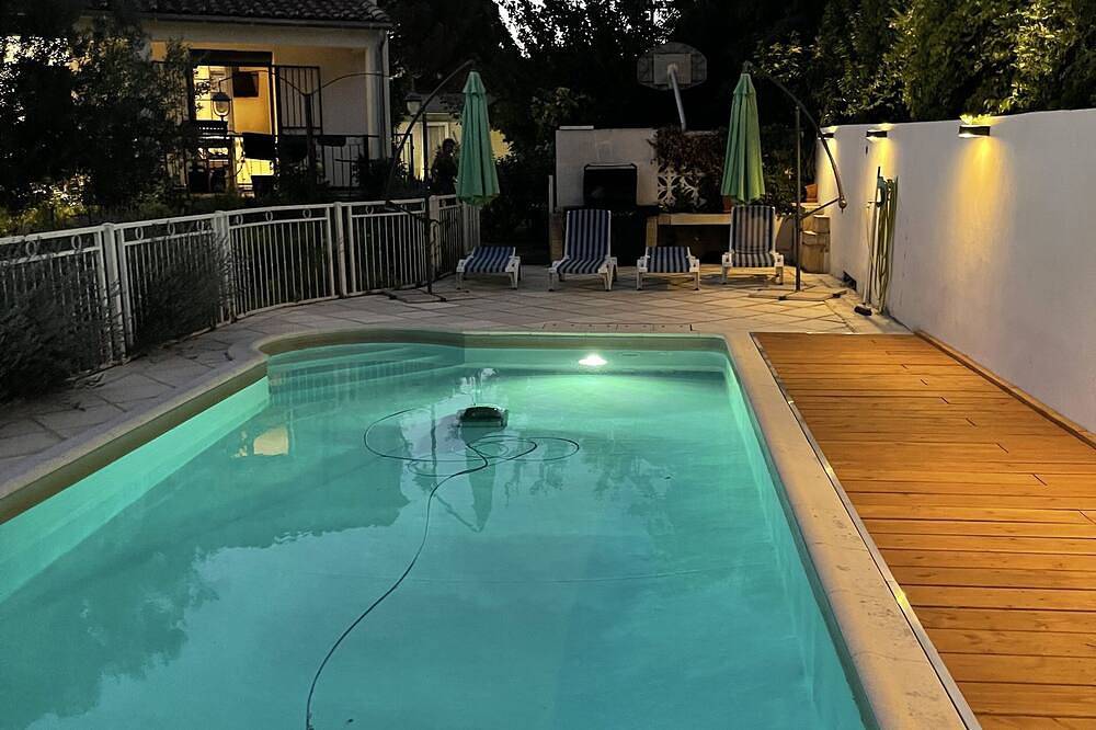 Belle villa tout confort avec piscine , idéal vacances en famille 8 personnes in Clarensac, Région de Nîmes