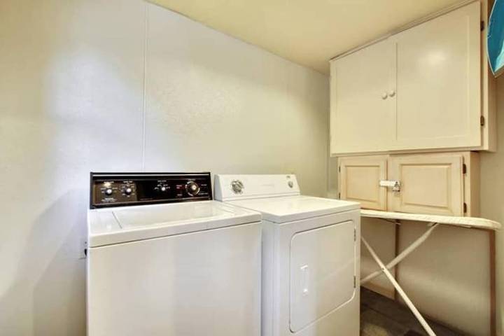 Glamping for 8 people, with yard and balcony in Great Smoky Mountains National Park