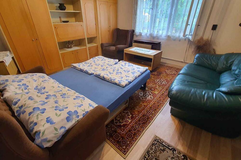 Holiday home with garden, Wi-Fi and air conditioning in the house in Siófok, Siófoki region