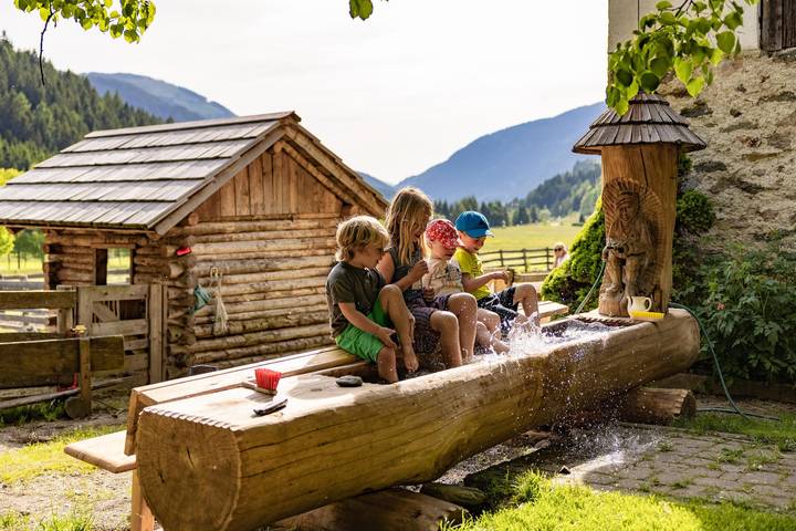Bauernhaus für 4 Personen, mit Balkon und Garten sowie Sauna und Ausblick