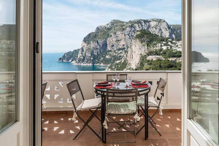 Apartment for 2 people, with balcony in Capri