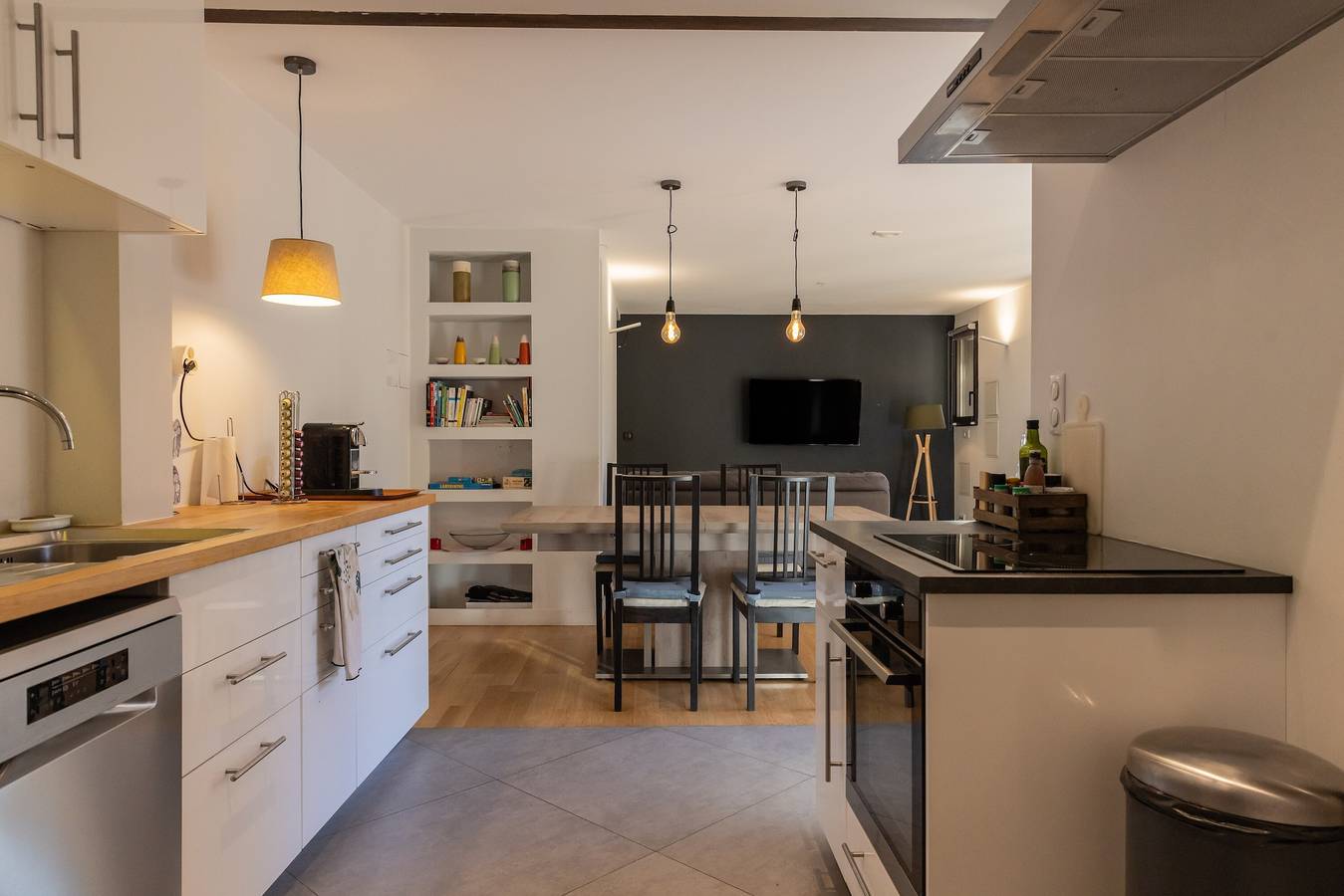 Appartement entier, Évasion Et Confort Aubagne avec piscine partagée in Aubagne, Région de Marseille