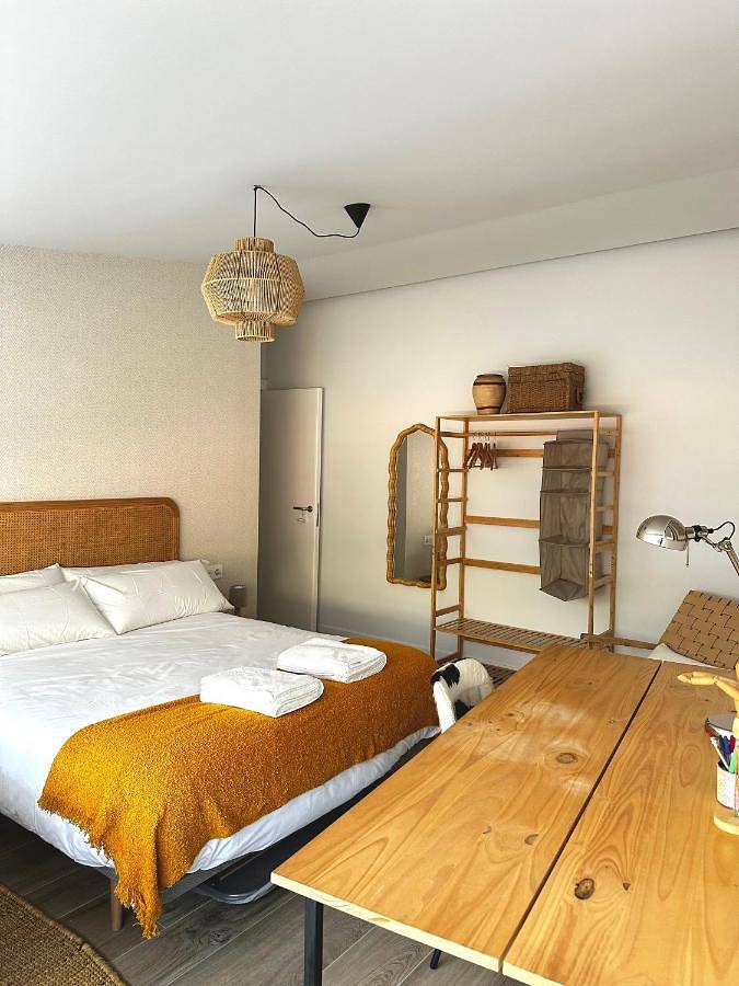 Location de vacances pour 8 personnes, avec piscine ainsi que vue et jardin à Valtierra - 3