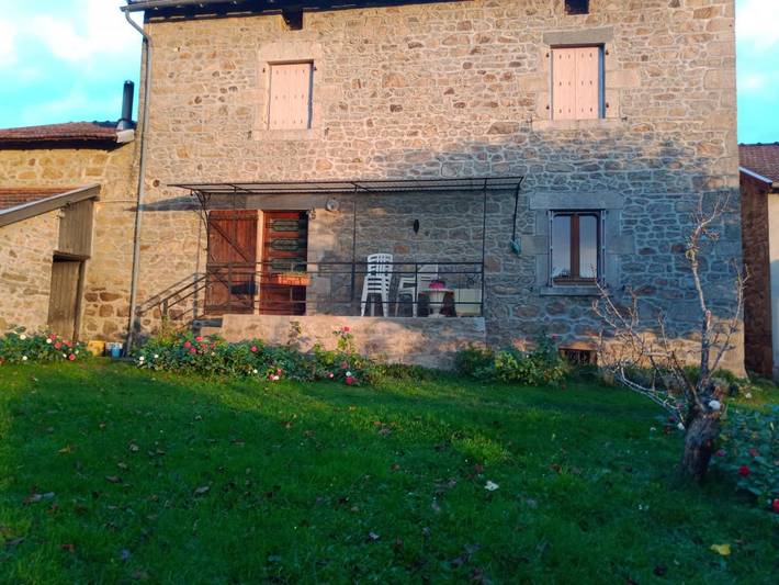 Gîte pour 6 personnes, avec jardin, animaux acceptés à Saint-Julien-le-Petit