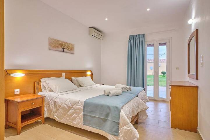 Bungalow für 4 Personen, mit Garten und Balkon auf Korfu - 2