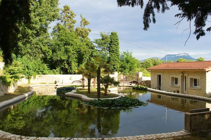 Gîte pour 3 personnes, avec Jardin et Piscine