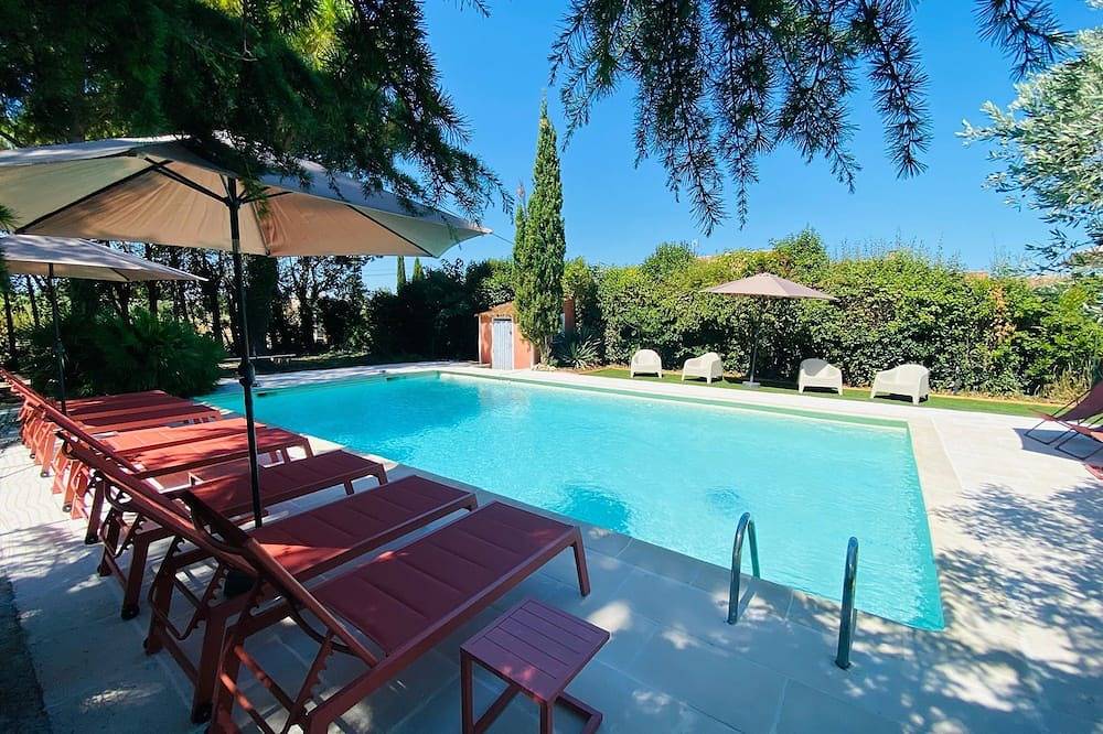 Grand Mas Provençal with swimming pool in Cheval-Blanc, Parque natural regional del Luberon