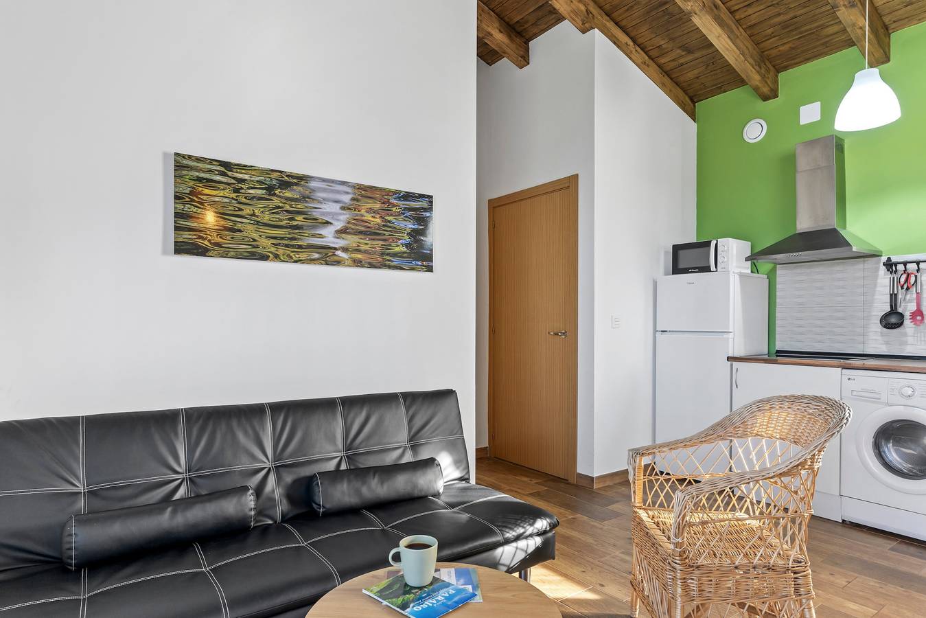 Ganze Wohnung, Apartment 'Picos' mit Bergblick, Gemeinschaftsgarten und Wlan in Cangas de Onís, Costa Verde (Spanien)