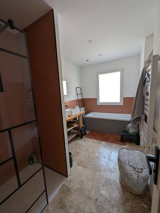 Location de vacances pour 11 personnes, avec jacuzzi et jardin à Riotord - 4